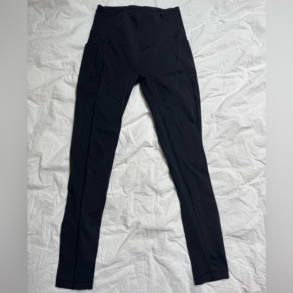 Black Lululemon leggings